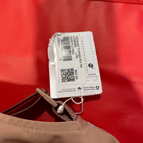 NWT Lightweight Crushable Run Hat - Picture 3 of 4